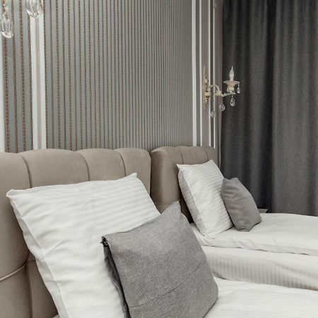Mon Ami Hotel ايفانو - فرانكيفسك المظهر الخارجي الصورة