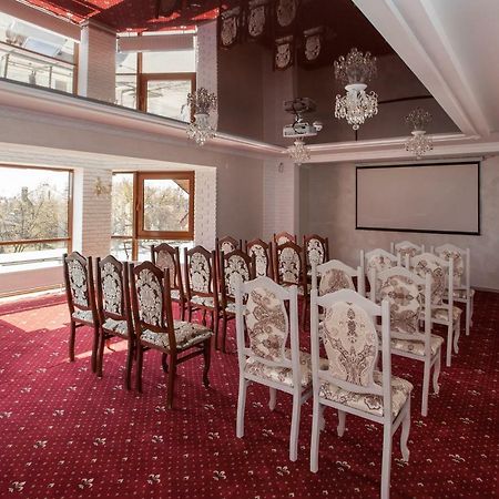 Mon Ami Hotel ايفانو - فرانكيفسك المظهر الخارجي الصورة