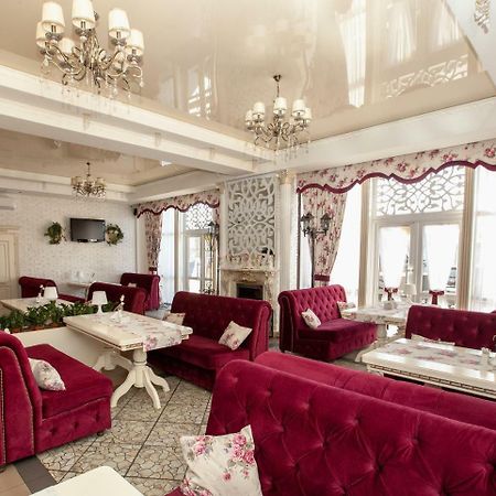 Mon Ami Hotel ايفانو - فرانكيفسك المظهر الخارجي الصورة