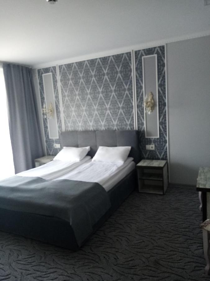 Mon Ami Hotel ايفانو - فرانكيفسك المظهر الخارجي الصورة