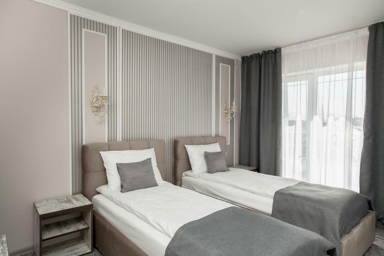 Mon Ami Hotel ايفانو - فرانكيفسك المظهر الخارجي الصورة
