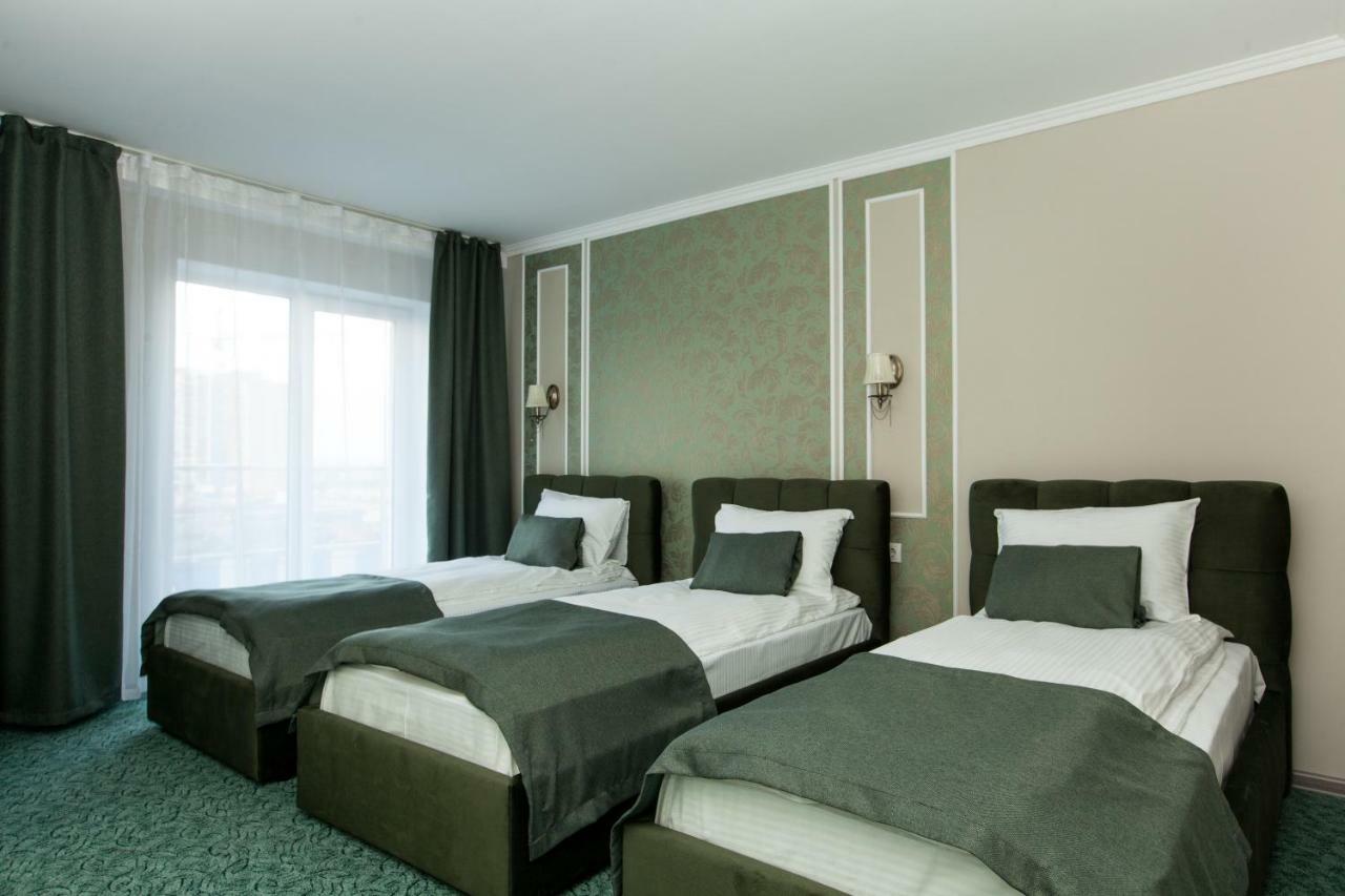 Mon Ami Hotel ايفانو - فرانكيفسك المظهر الخارجي الصورة